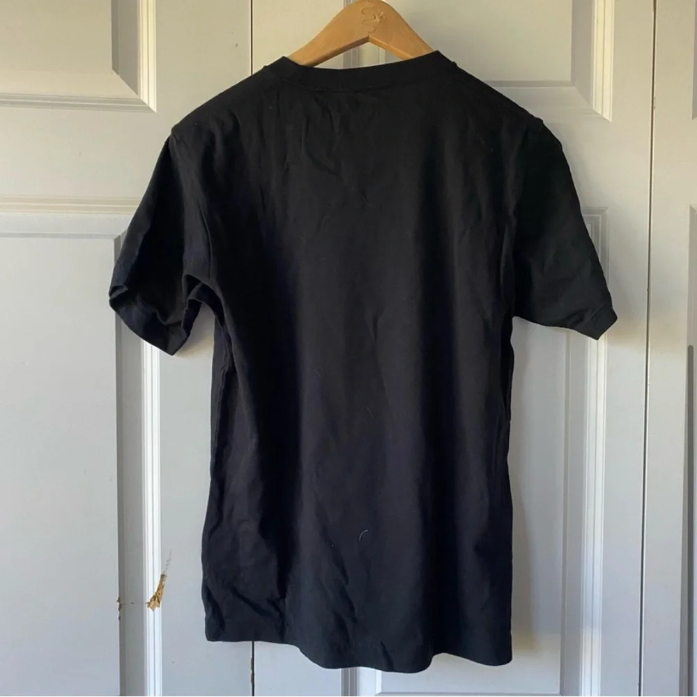 UNIQLO Black Short-Sleeve Mona Lisa Graphic Tee with Blue & Teal Print - Picture 4 of 4